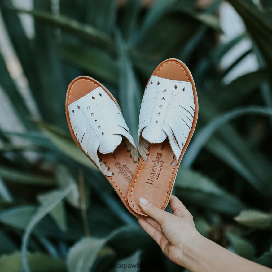 роза Жени BEARPAW сандали бяло FRT6V0430